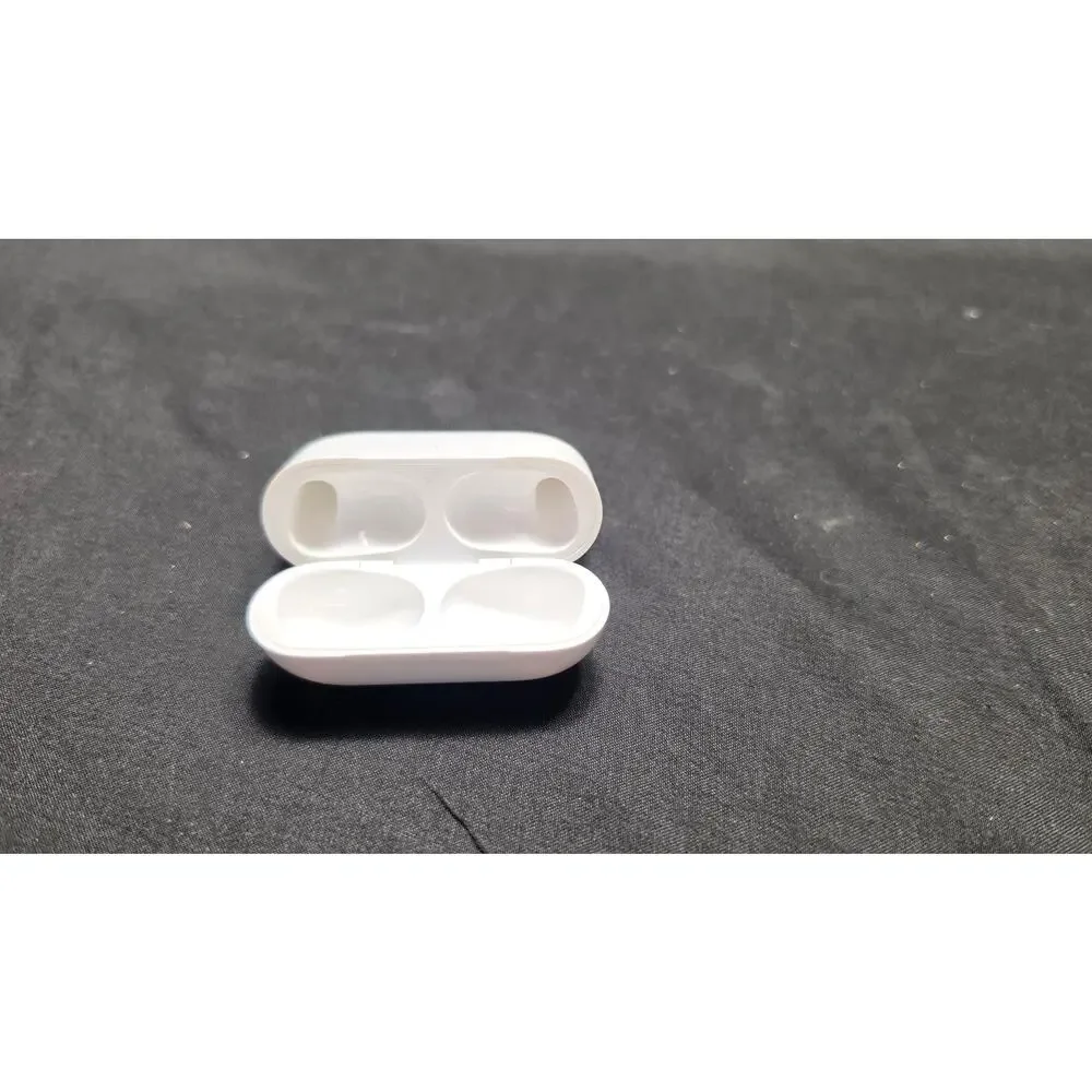 Apple AirPod Pro 2nd Generation Charging Case MagSafe LIGHTNING A2700 100% OEM